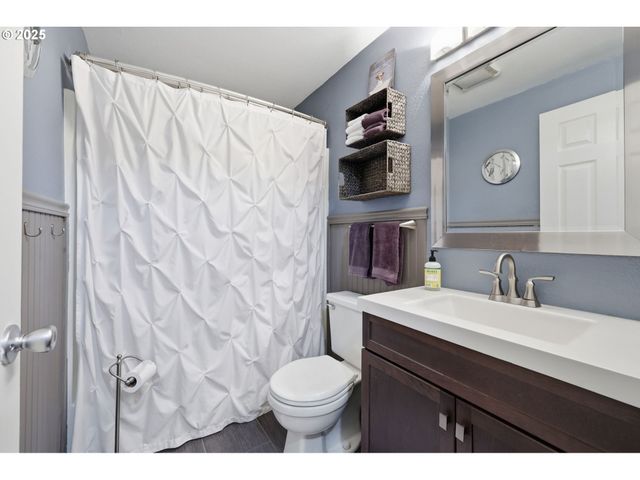 7920 Sw Fanno Creek Dr 1, Tigard, OR 97224