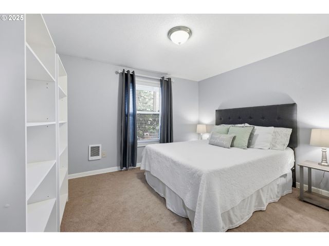 7920 Sw Fanno Creek Dr 1, Tigard, OR 97224