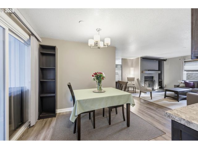 7920 Sw Fanno Creek Dr 1, Tigard, OR 97224