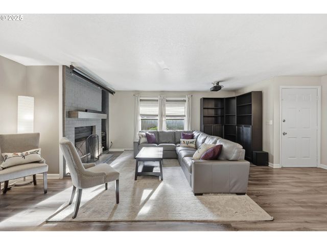 7920 Sw Fanno Creek Dr 1, Tigard, OR 97224