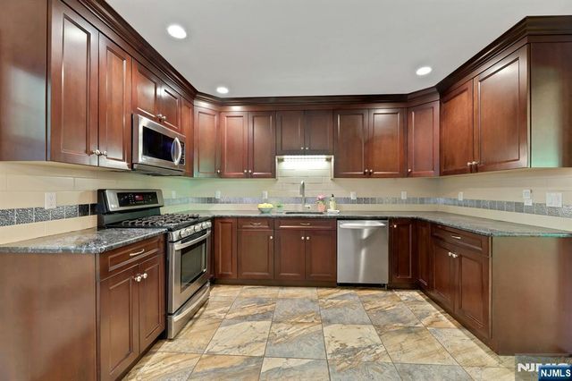 297 E Pines Lake Drive, Wayne, NJ 07470
