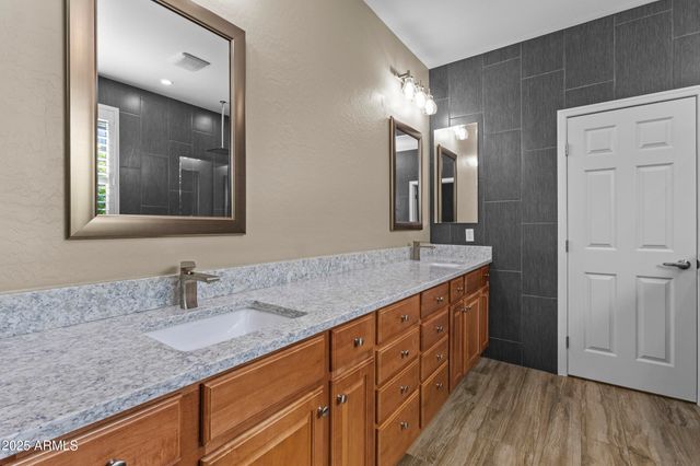 29890 N GECKO Trail, San Tan Valley, AZ 85143