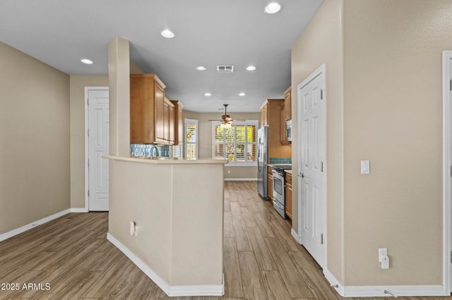 29890 N GECKO Trail, San Tan Valley, AZ 85143