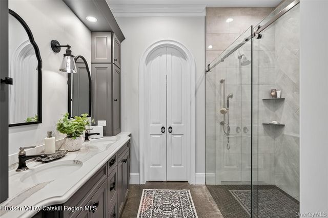 1582 Route 9w, Marlboro, NY 12542