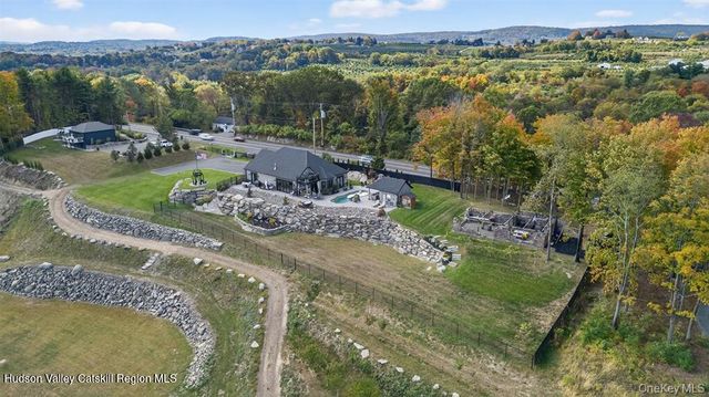 1582 Route 9w, Marlboro, NY 12542