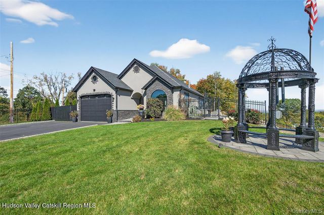 1582 Route 9w, Marlboro, NY 12542