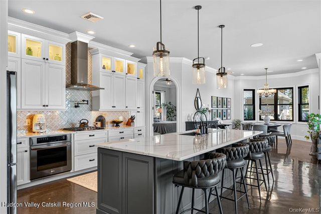 1582 Route 9w, Marlboro, NY 12542