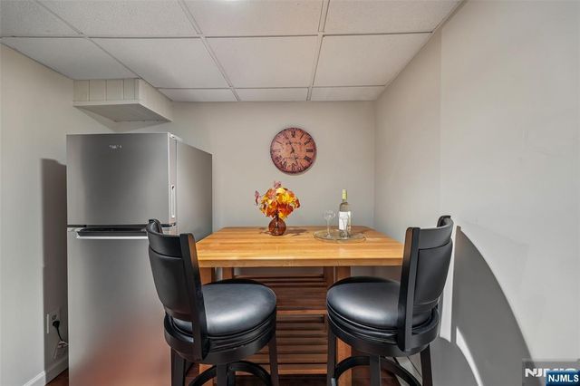 2-33 35th Street, Fair Lawn, NJ 07410