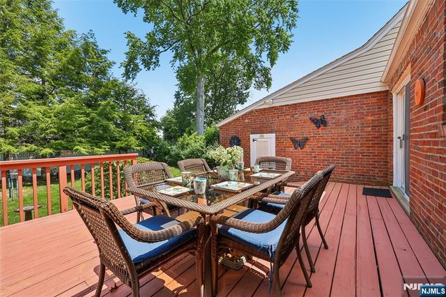 2-33 35th Street, Fair Lawn, NJ 07410