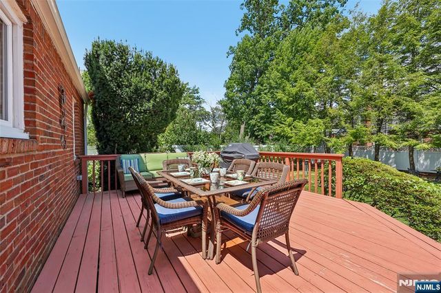 2-33 35th Street, Fair Lawn, NJ 07410