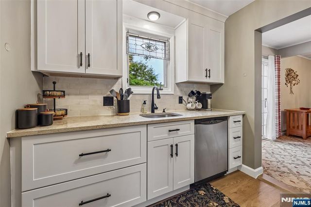 2-33 35th Street, Fair Lawn, NJ 07410