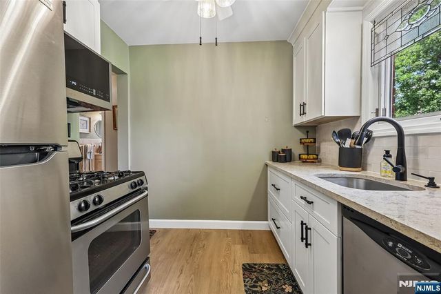 2-33 35th Street, Fair Lawn, NJ 07410