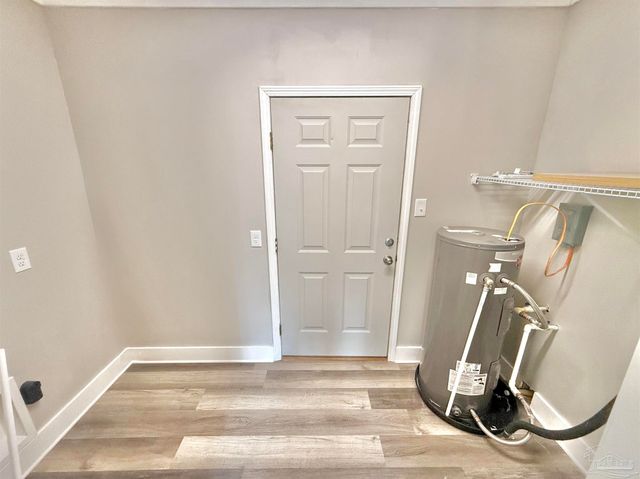 6110 Nashville Ave, Pensacola, FL 32526