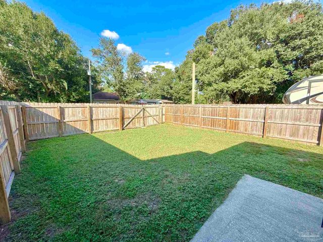 6110 Nashville Ave, Pensacola, FL 32526