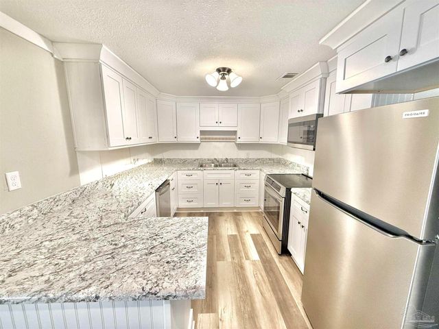 6110 Nashville Ave, Pensacola, FL 32526