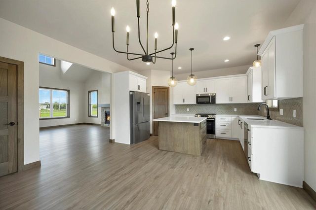 2865 STELOR DRIVE, Green Bay, WI 54311