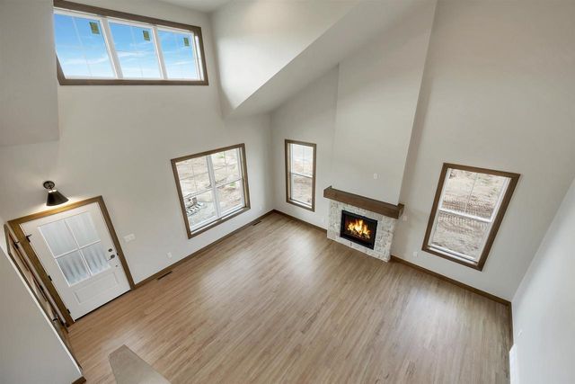 2865 STELOR DRIVE, Green Bay, WI 54311