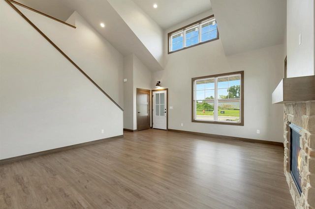 2865 STELOR DRIVE, Green Bay, WI 54311