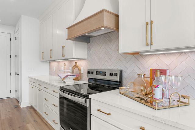 1301 Alderwood Pass, Nashville, TN 37207