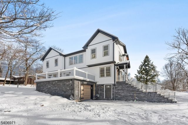 10 Old Rifle Camp Rd, Woodland Park, NJ 07424