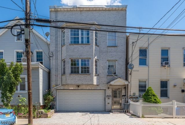 178 South St, Jersey City, NJ 07307