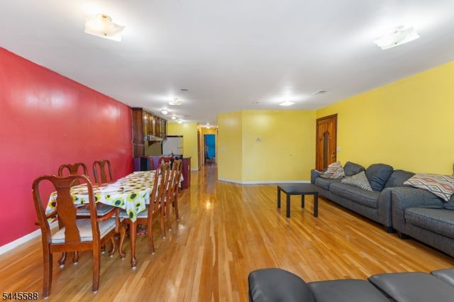 178 South St, Jersey City, NJ 07307