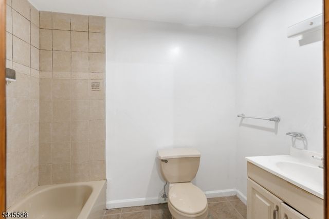 178 South St, Jersey City, NJ 07307