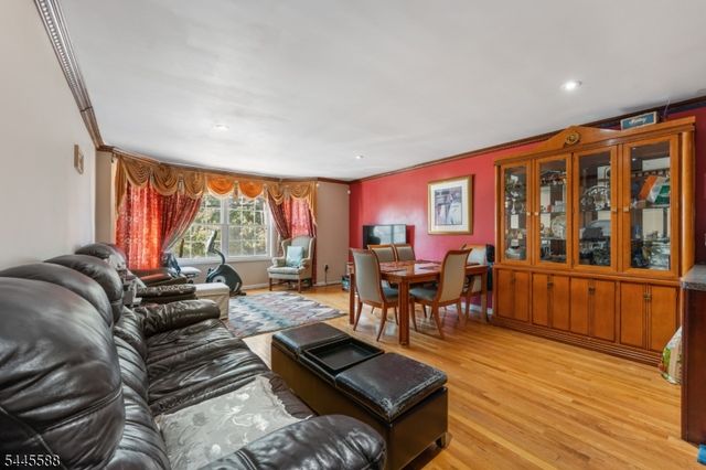 178 South St, Jersey City, NJ 07307