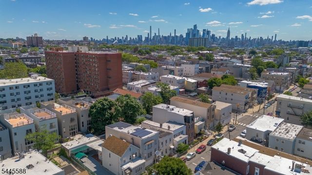 178 South St, Jersey City, NJ 07307