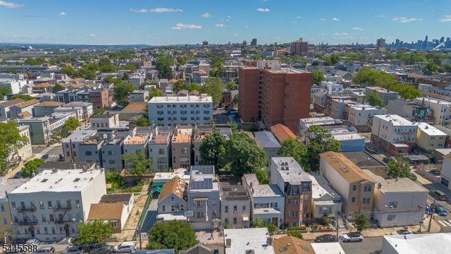 178 South St, Jersey City, NJ 07307