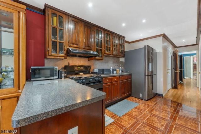 178 South St, Jersey City, NJ 07307