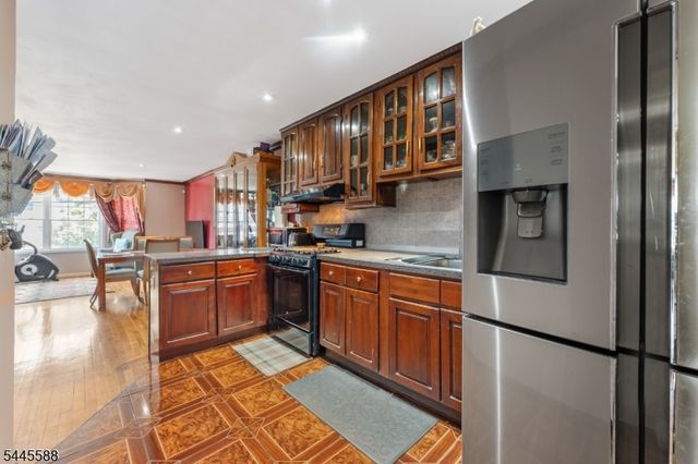 178 South St, Jersey City, NJ 07307