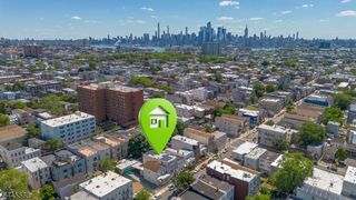 178 South St, Jersey City, NJ 07307