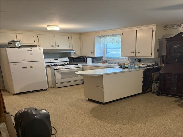 51 Morse Avenue, Warwick, RI 02886
