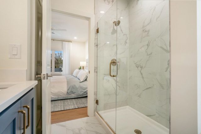 735 N Twyckenham Drive, South Bend, IN 46617