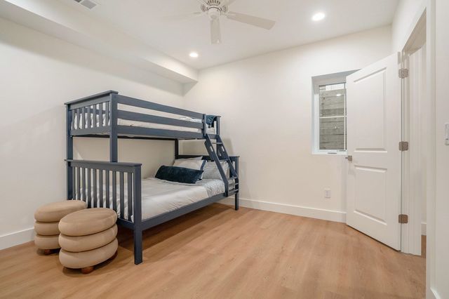 735 N Twyckenham Drive, South Bend, IN 46617