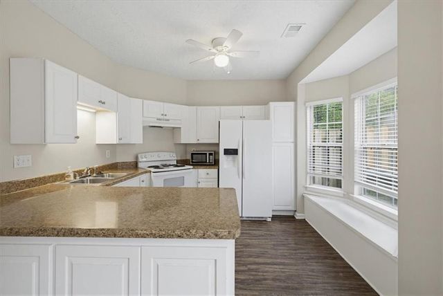 26 Hampton Drive, Cartersville, GA 30121