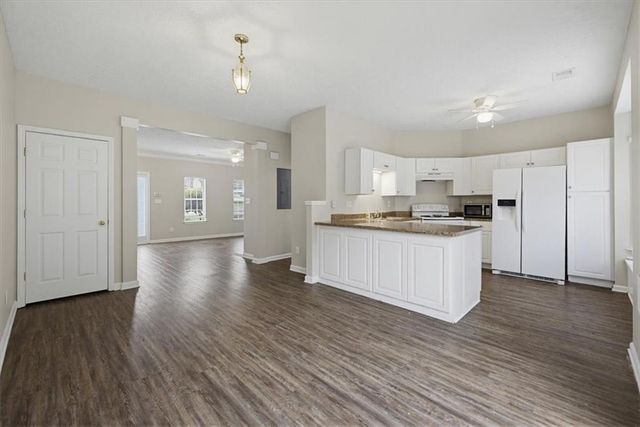 26 Hampton Drive, Cartersville, GA 30121