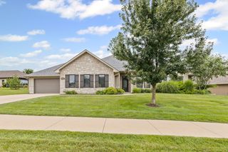 6308 BRIDLE BEND DR, Columbia, MO 65201