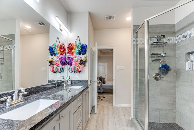 112 Ryburn Street, Waxahachie, TX 75165