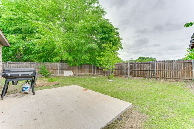 112 Ryburn Street, Waxahachie, TX 75165