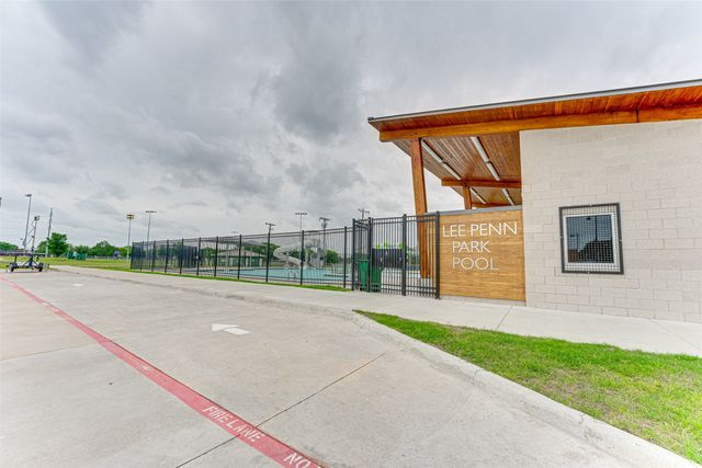 112 Ryburn Street, Waxahachie, TX 75165