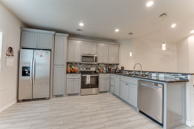 112 Ryburn Street, Waxahachie, TX 75165