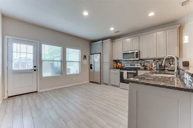 112 Ryburn Street, Waxahachie, TX 75165
