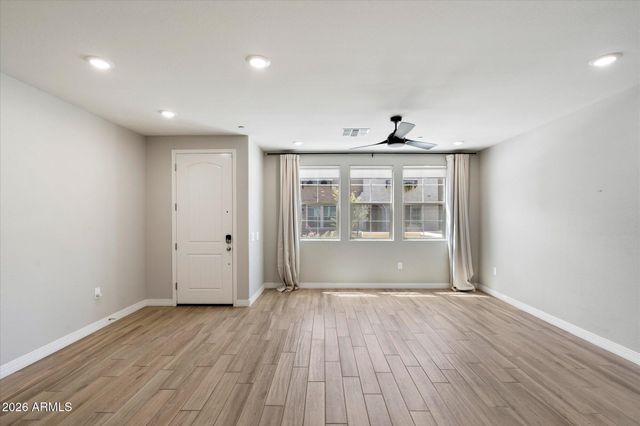 1823 E CHELSEA Lane 106, Gilbert, AZ 85295