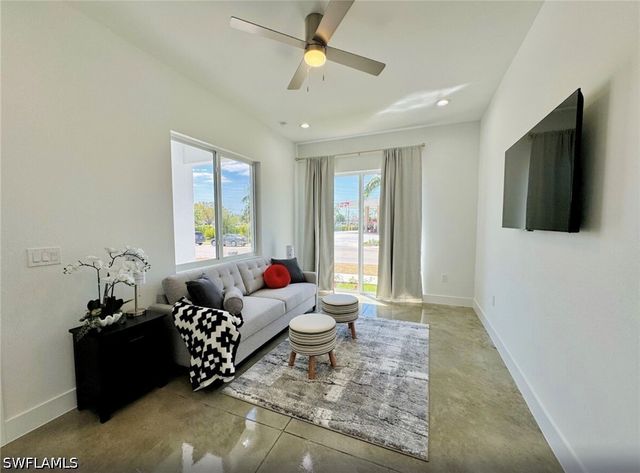 2479 Shadowlawn DR, Naples, FL 34112