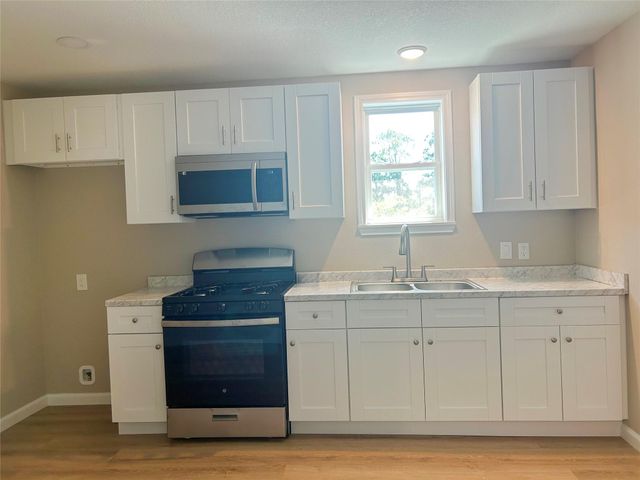 7110 Carver Avenue, Texas City, TX 77591