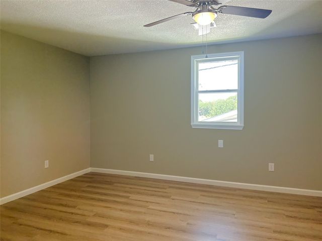 7110 Carver Avenue, Texas City, TX 77591