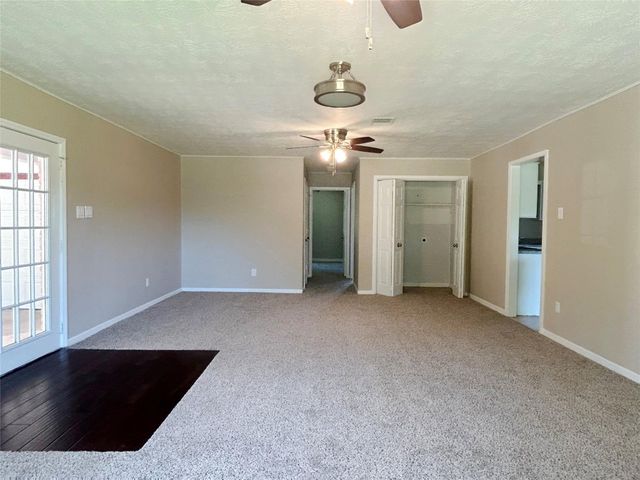 7110 Carver Avenue, Texas City, TX 77591