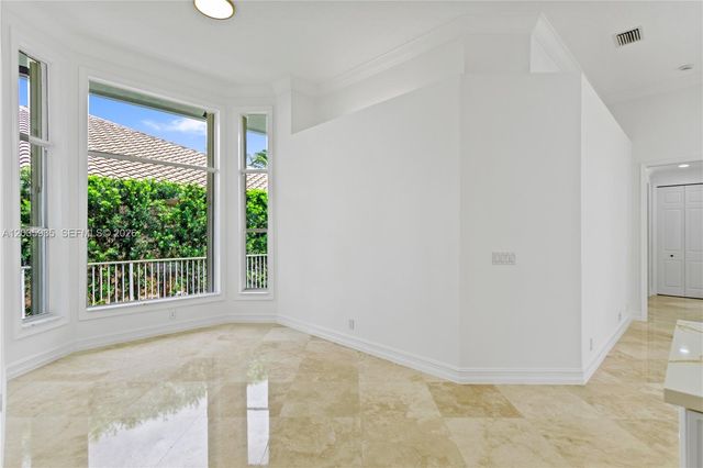 11021 Redhawk St, Plantation, FL 33324